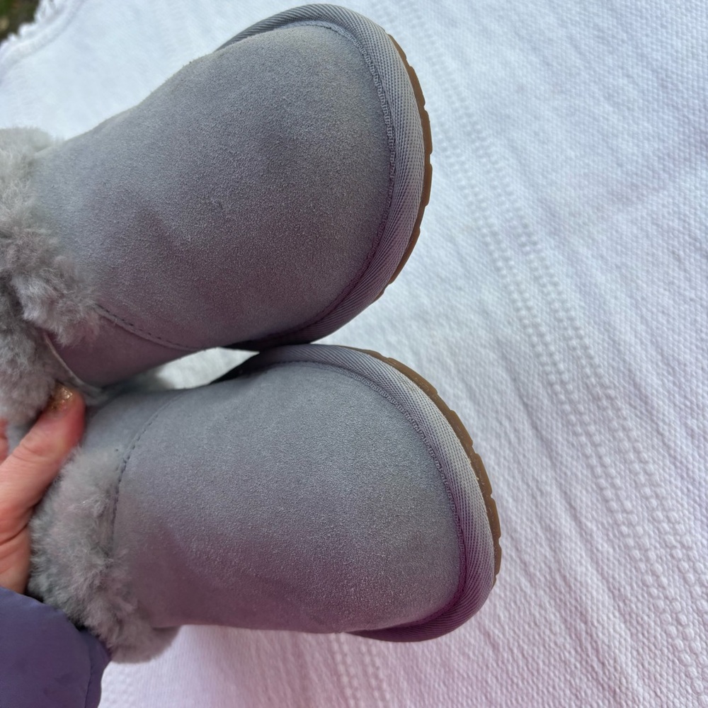 Koolaburra by UGG Milo Women's Slipper in a gray color  size womens 9 - Picture 2 of 8